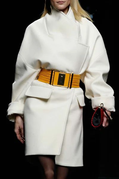 Look 5